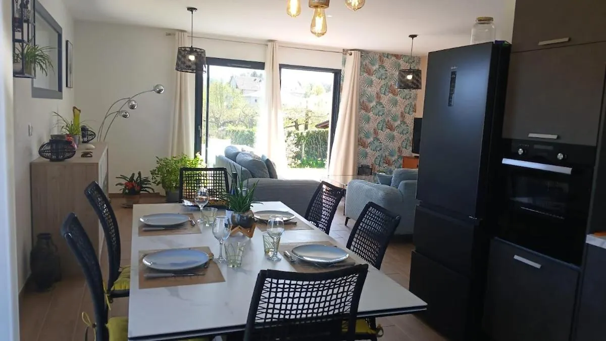 Maison Tout Confort, 4 Pers Parking Prive Le Pont-de-Beauvoisin Villa
